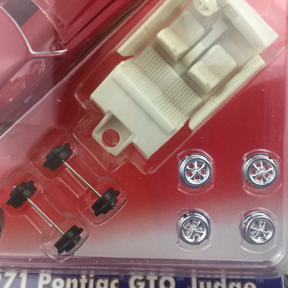 Johnny Lightning Model Kit 1971 71 Pontiac GTO Judge Red Car Die Cast 1/64 Scale
